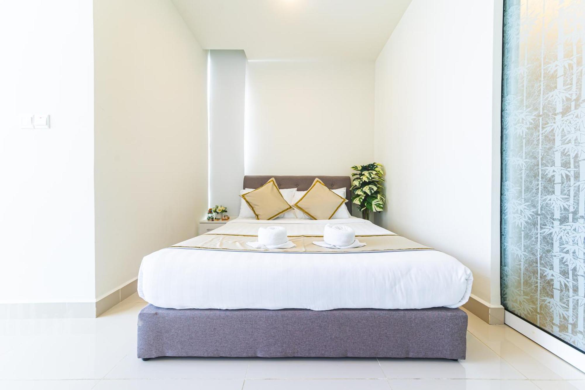Beautiful Seaview At The Shore Apartment *