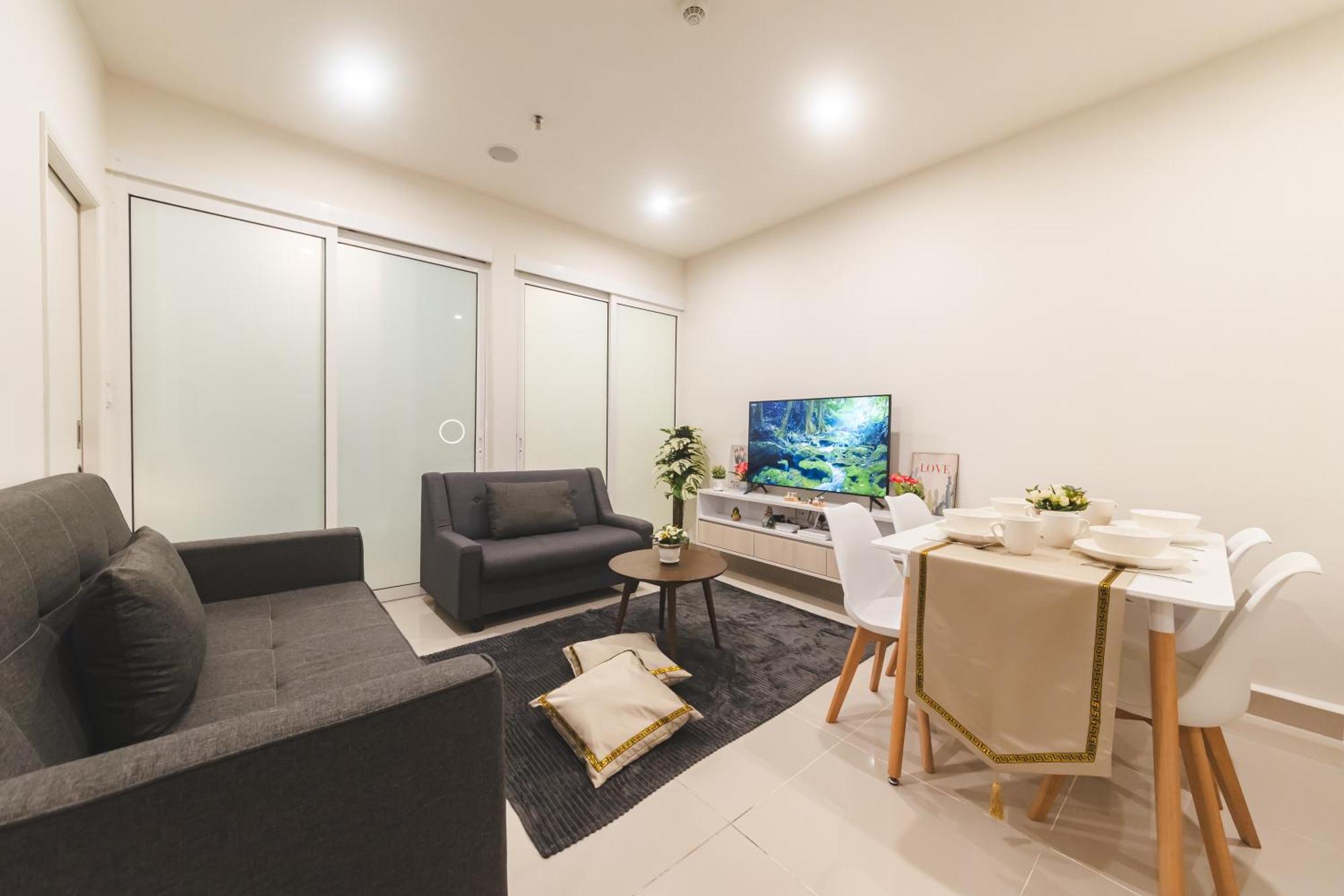 Beautiful Seaview At The Shore Apartment *