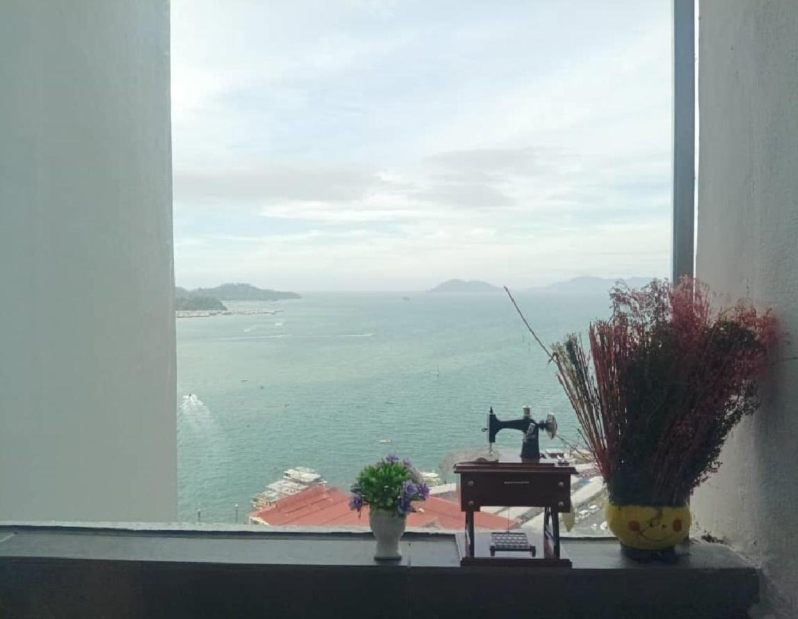 Pangsapuri Beautiful Seaview At The Shore *